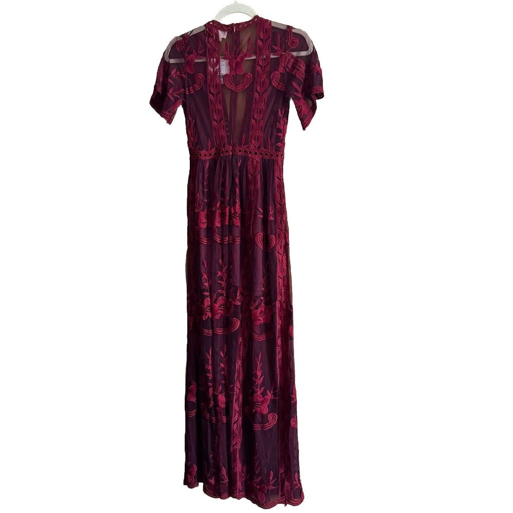 Show Po Love Spell Maxi Dress Wine Lace Overlay Embroidered Short Sleeve Size 8